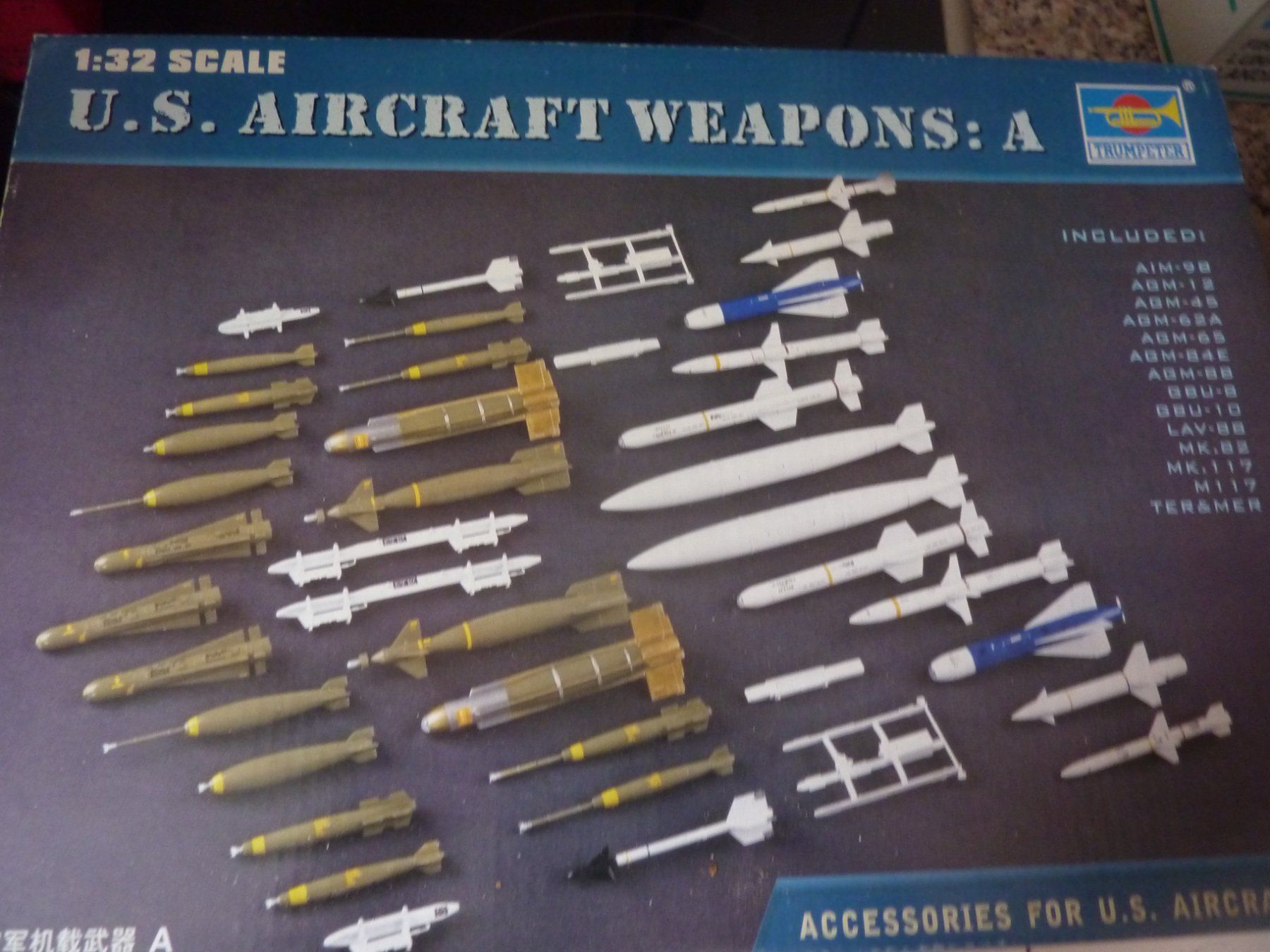 Kit di modellismo & Modellini statici: US . AIRCRAFT SET – Nuovo e nell'imballaggio originale da Balsthal venduto da bouteliee