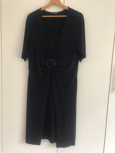 Gerry Weber Vestiti: Weichfliessendes schwarzes Kleid, Gerry Weber, 42 – Usato da Hünenberg See venduto da dustein