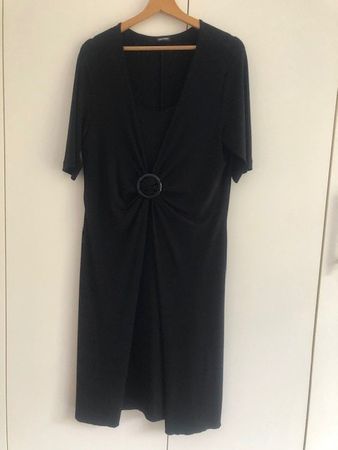 Weichfliessendes schwarzes Kleid, Gerry Weber, 42