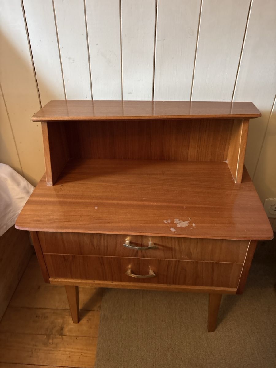 Tables de nuit: Nachttisch ab 1.-  – D'occasion à Embrach par mays