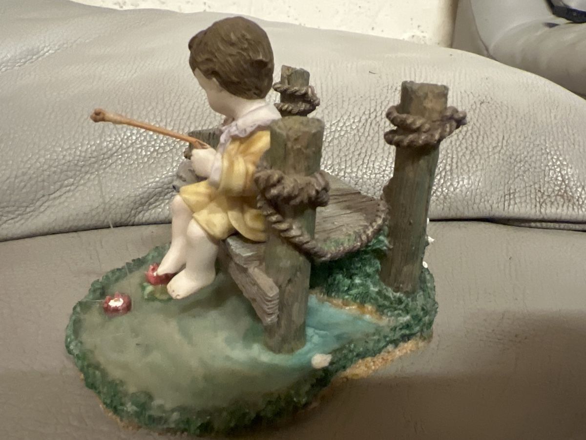 Statuette: Goebel Geduldsprobe "Fishin' Buddies" Figur, SK12 (m) – Usato da Rorschach venduto da TimelessTrading 1