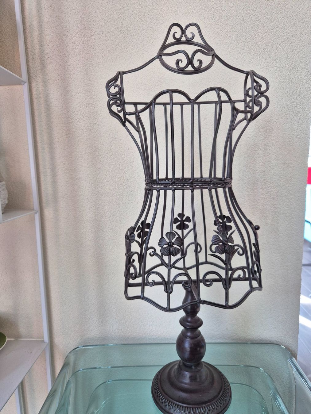 Tutte le decorazioni: Mannequin buste décoratif en fer forgé – Usato da Fully venduto da tameab 1