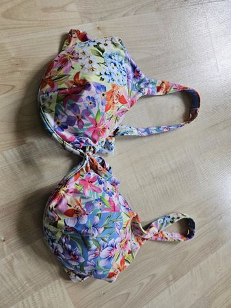 NEUES Bikinioberteil von Calzedonia 85B/80C/75D