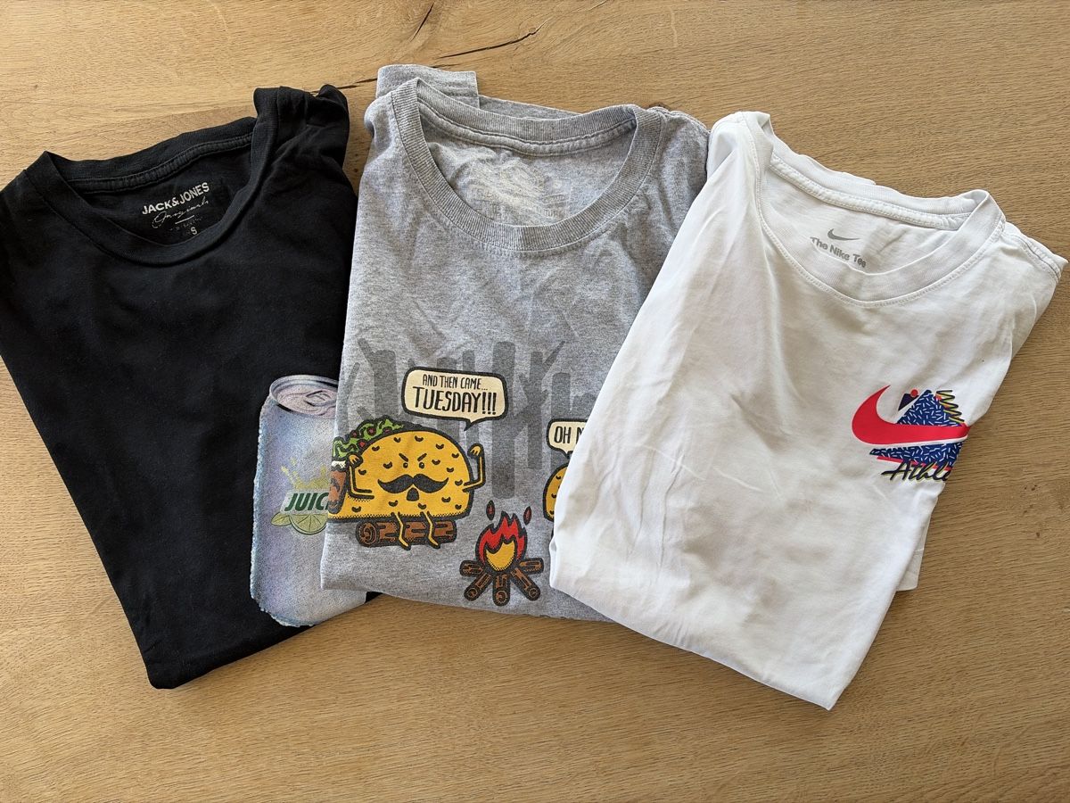 Lotti & Set di vestiti: Drei T Shirts Grösse S – Usato da speicher venduto da danicole