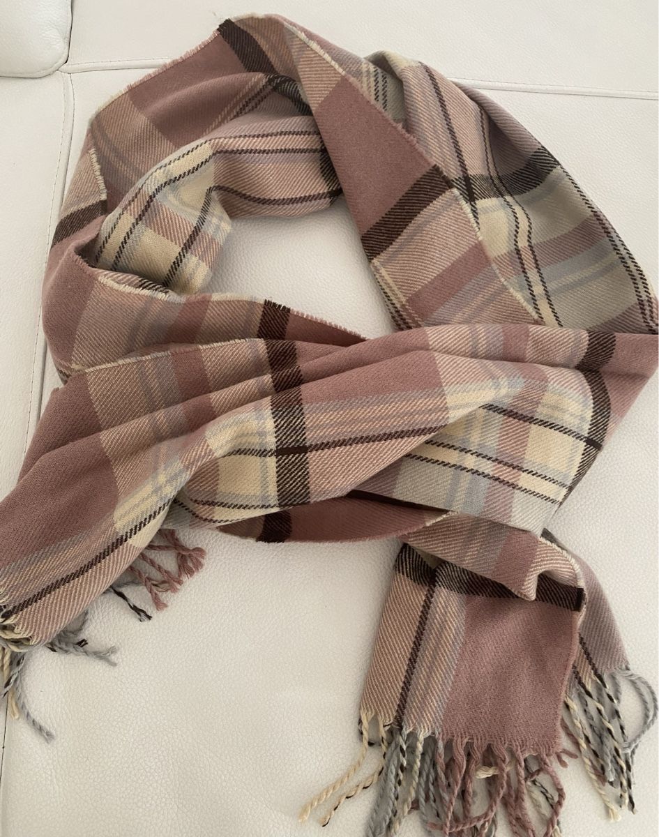 Foulard & Sciarpe: Grosse Wolle Schal 🌸 – Usato da Opfikon venduto da Luis144 1