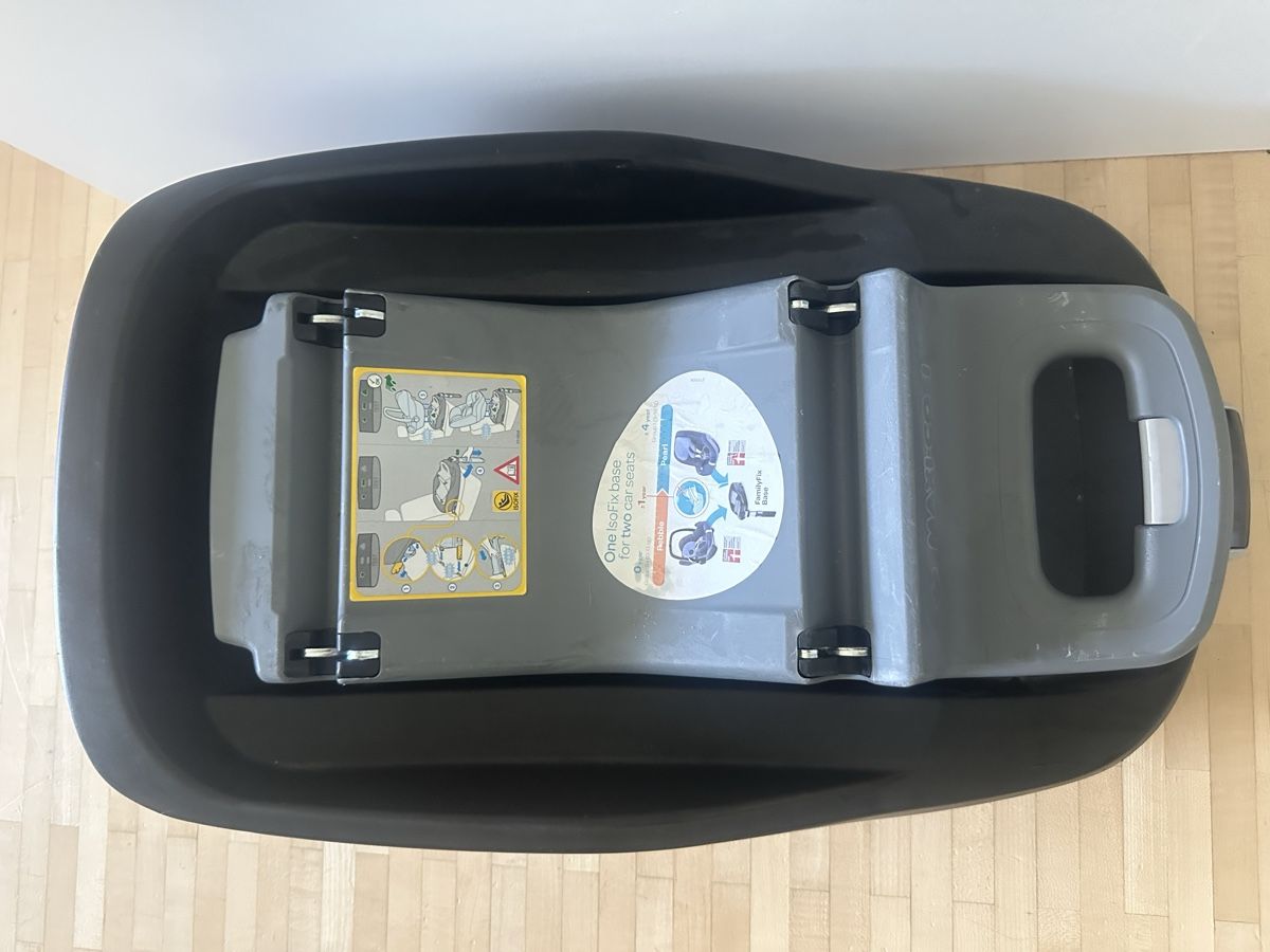 Maxi-Cosi Sièges auto: Isofix one care for two car seats – D'occasion à Erlenbach ZH par sim_x92q 1