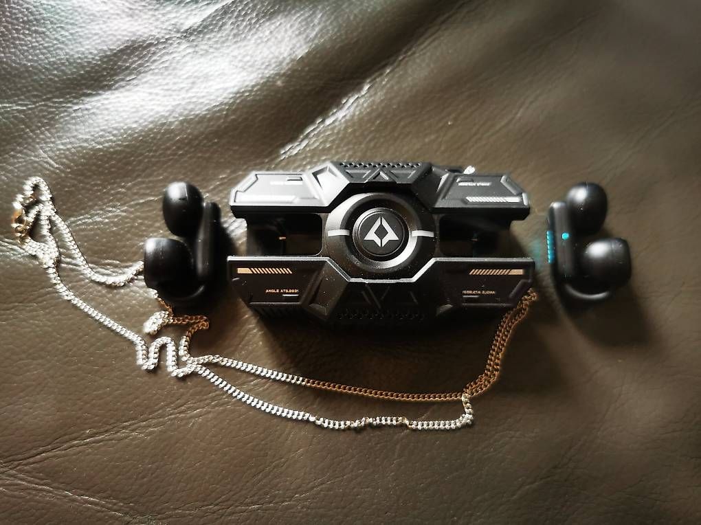 Casques audio: Bluetooth Kopfhörer  – D'occasion à Brissago par dee07 1