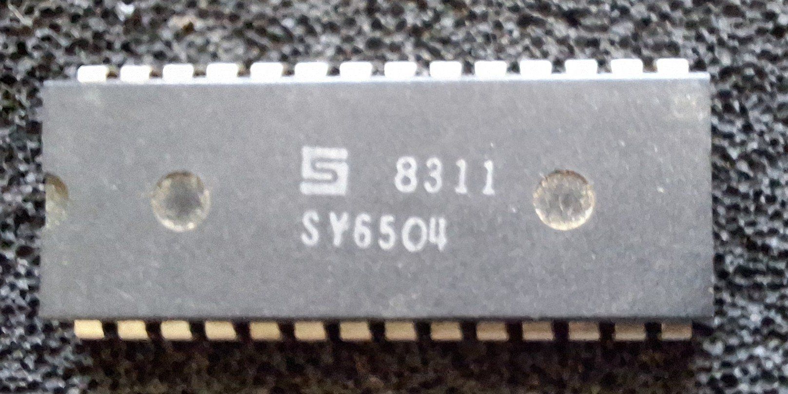 Componenti elettronici: Synertek SY6504 8-Bit-Prozessor – Usato da Sevelen venduto da rwi_k7mr