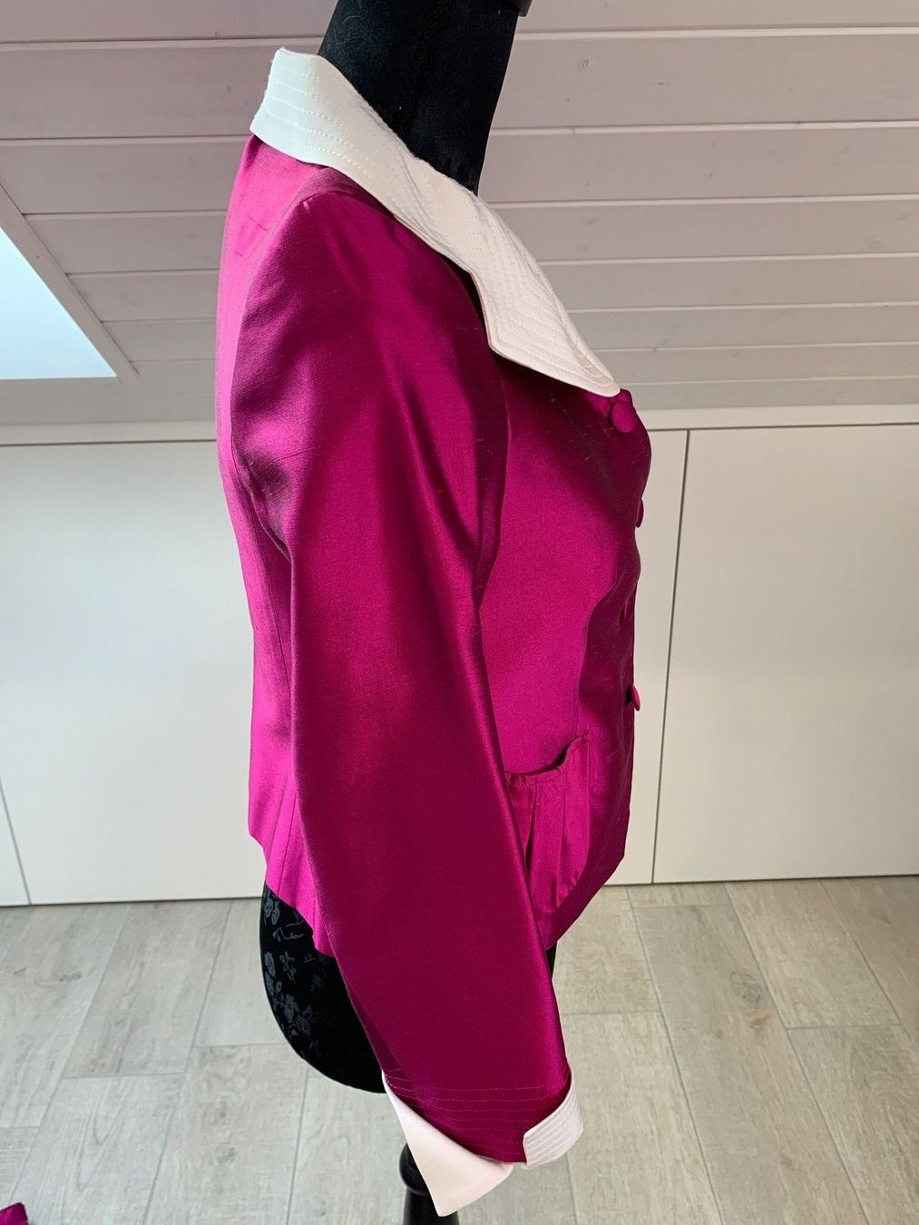 Costumi: Seide Kostüme gr 36 – Nuovo (secondo la descrizione) da Langnau am Albis venduto da Judithsebi 3