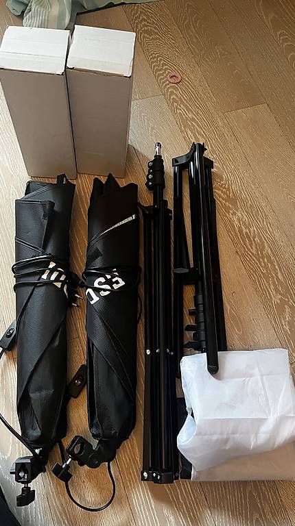 Lampade: Softbox Set  2x Dauerlicht inkl. Stative | Wie NEU – Usato da Goldiwil (Thun) venduto da Sarahrohrer 1