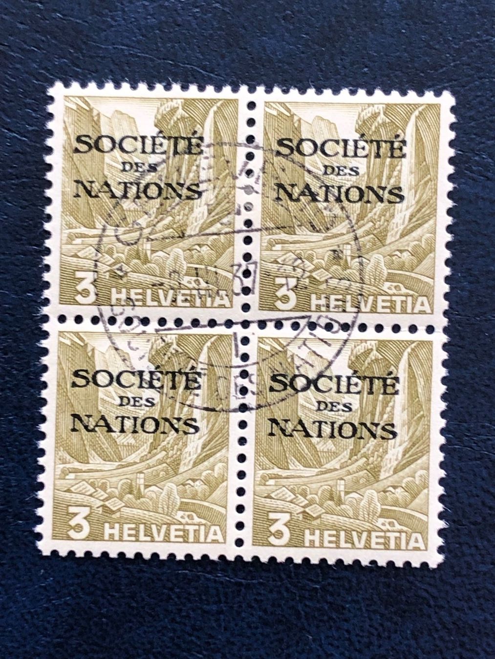 Tutti i francobolli: Société des Nations Landschaftsbild 3 Rp, 4-Block – Usato da Biel/Bienne venduto da TomBaBi