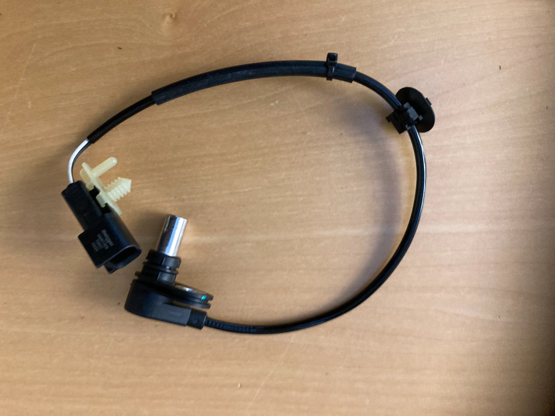 Ford Tutti pezzi di ricambio auto: ABS-Sensor für Ford Ranger hinten links – Nuovo e nell'imballaggio originale da Cham venduto da WB2223 3