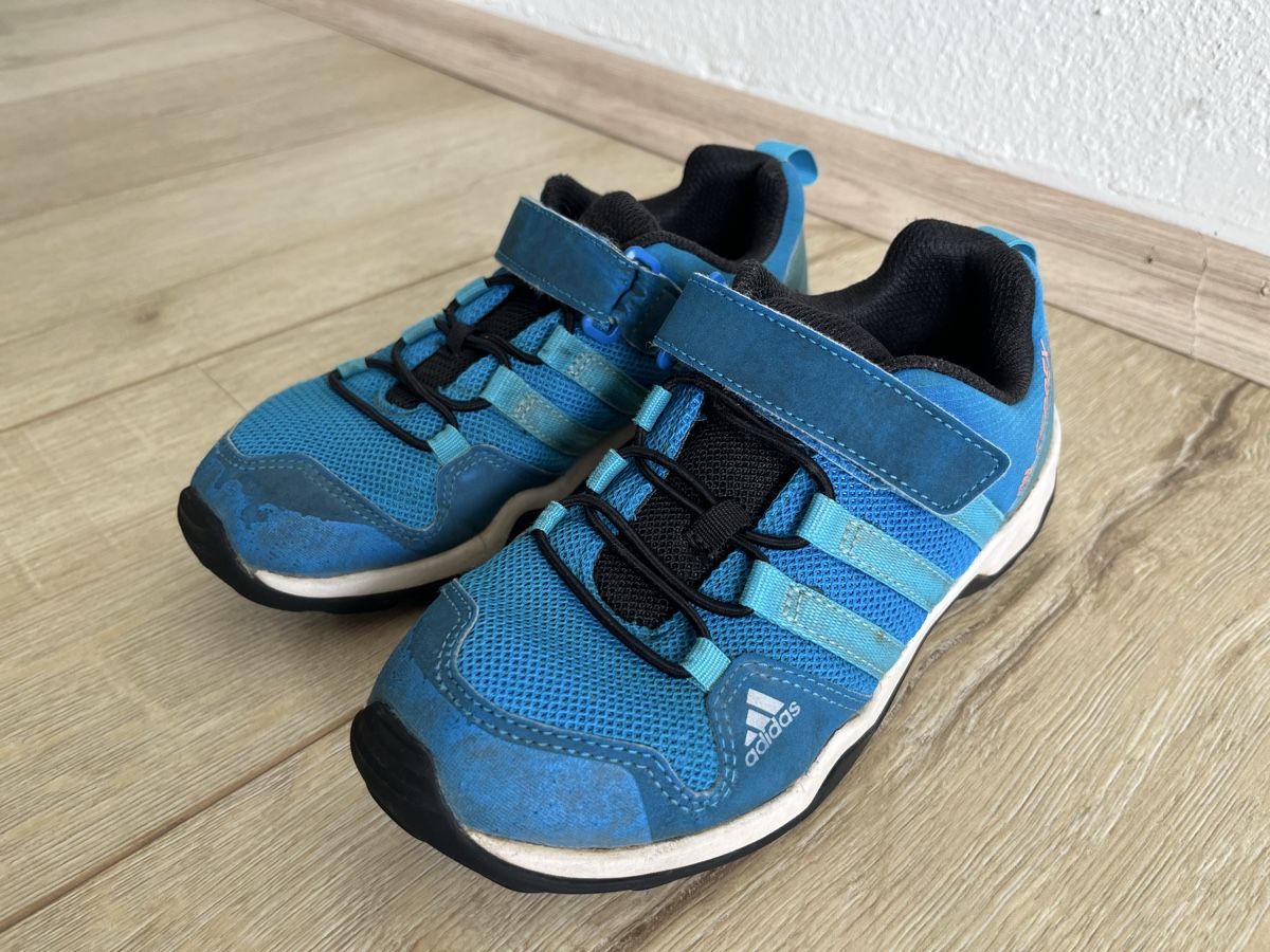 Scarpe per ragazzi: Adidas Terrex Traxion Grösse 32 – Usato da Zürich venduto da Renkonsky