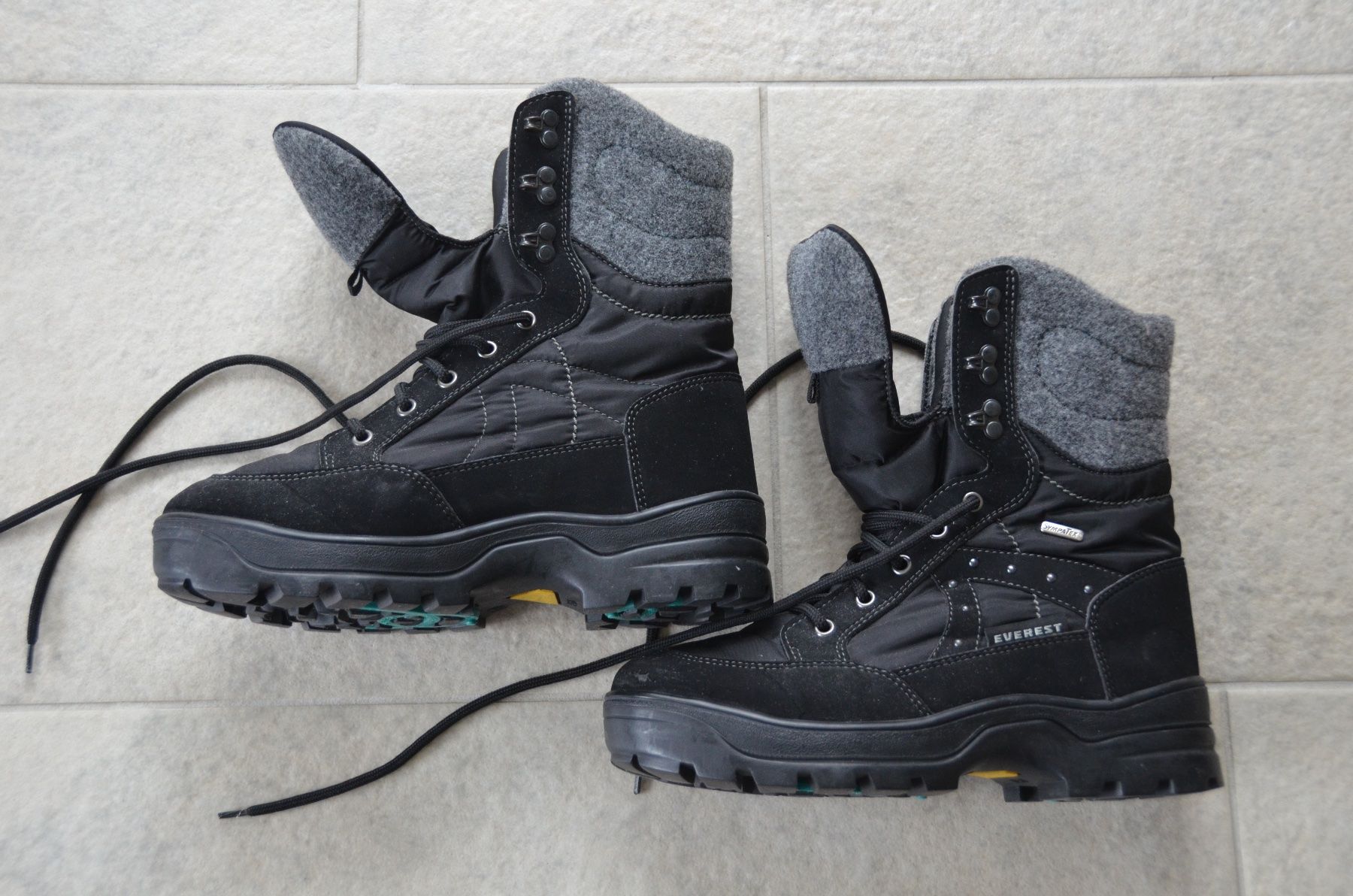 Everest Scarpe da donna: Winterstiefel Grösse 38 Everest OC System Tipper Eiskralle – Usato da Schleinikon venduto da kissa07