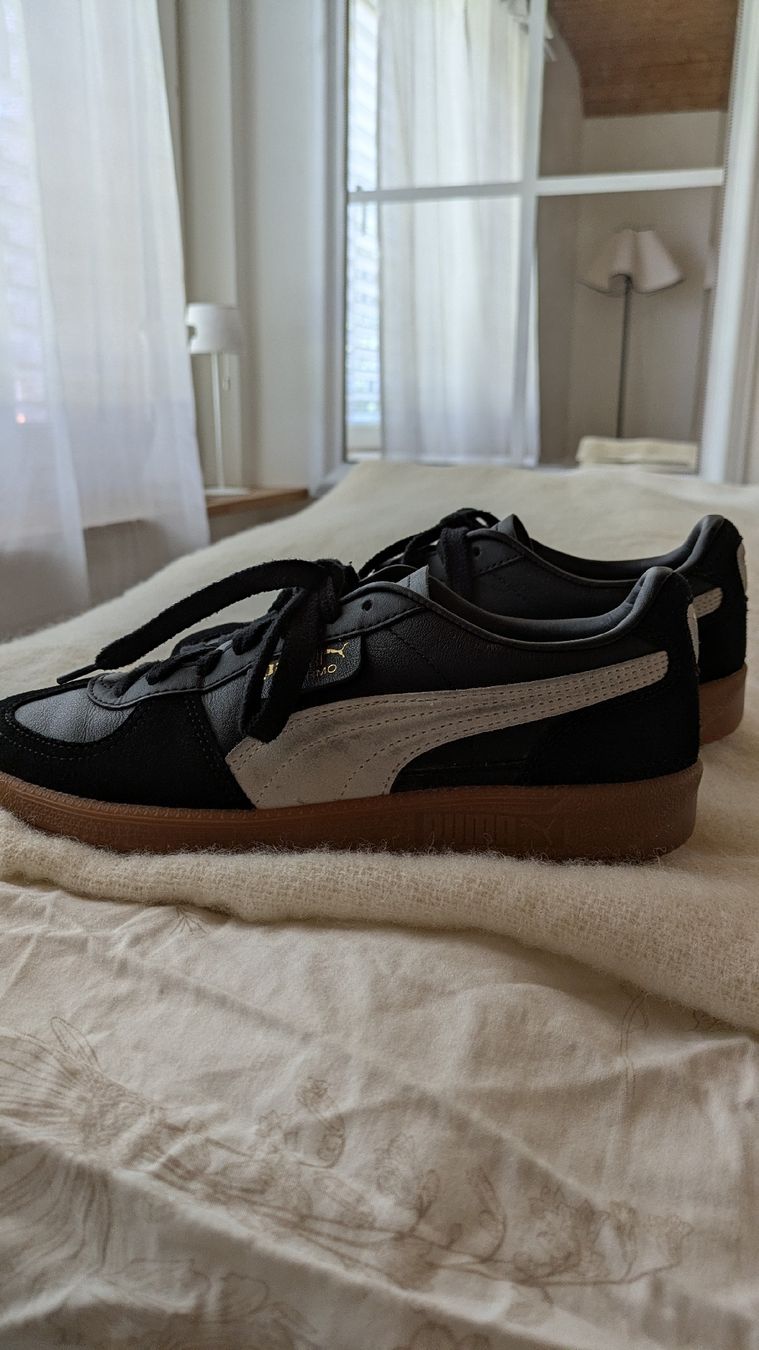 Puma Scarpe da donna: Puma Palermo Echtes Leder Sneaker | Schwarz Grösse 39 – Usato da Trüllikon venduto da NAURELIJ 1