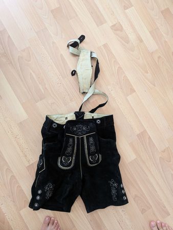 Schwarze Trachtenlederhose Gr. 46 mit Hosenträgern