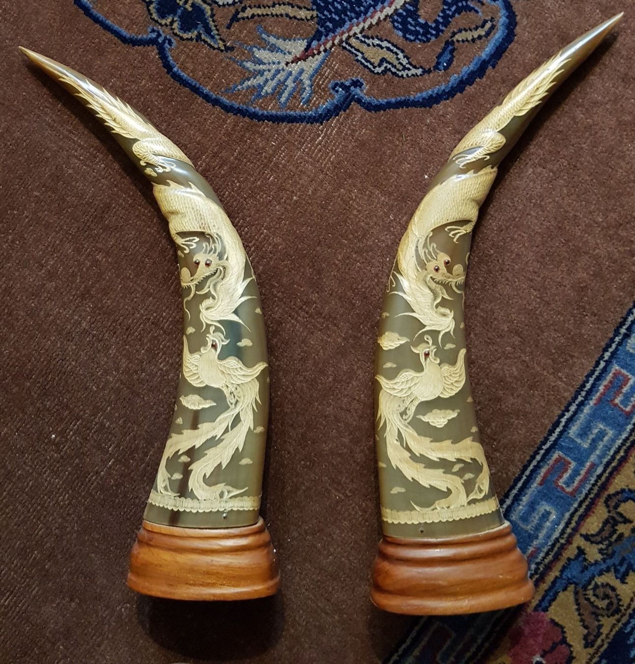 Figuren: paire   cornes travaillées dragon+phénix – Gebraucht aus Lausanne von leneko