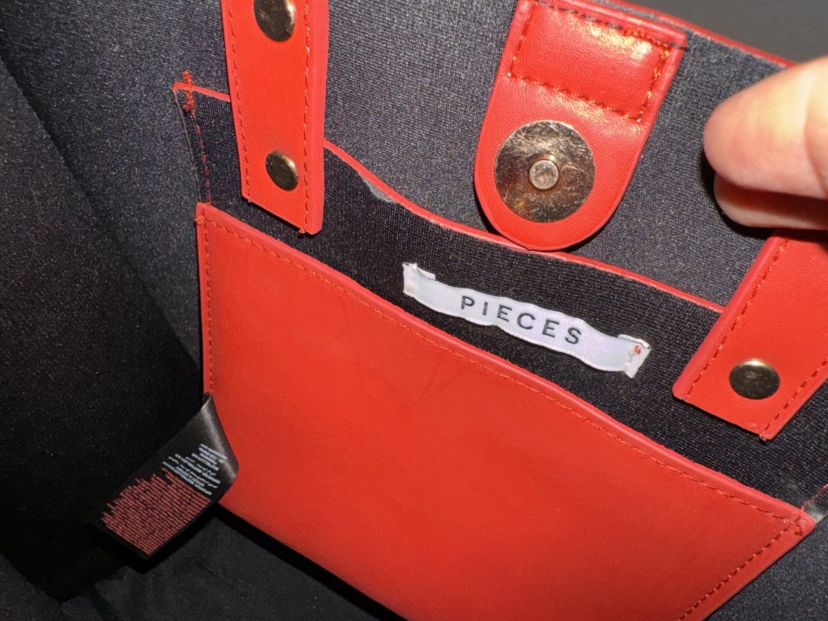 Pieces Borse da donna: Tasche Pieces rot Bag Handtasche – Usato da Fislisbach venduto da KolibriSecondhand 5