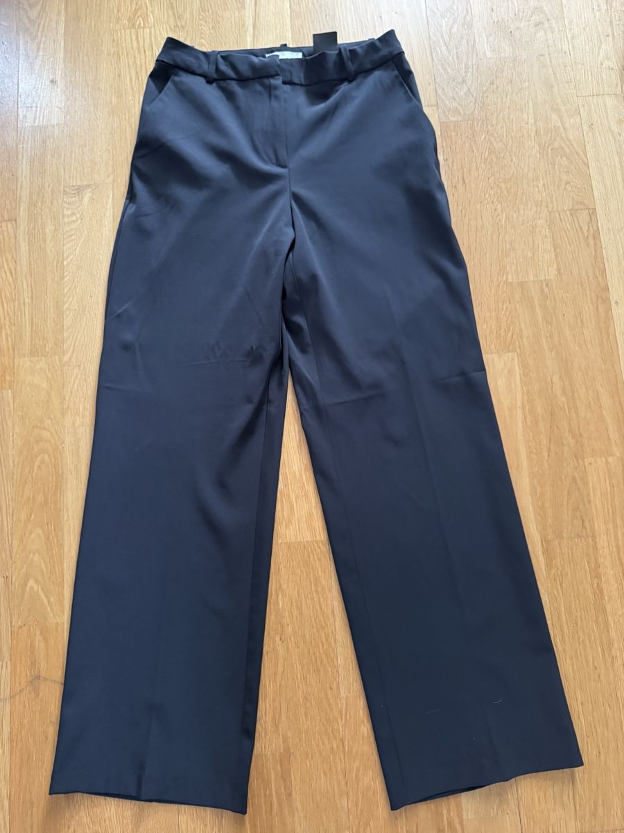 H&M Pantalons: BLACK WIDE-LEG TROUSERS – Neuf (Voir description) à Bern par FashionK92