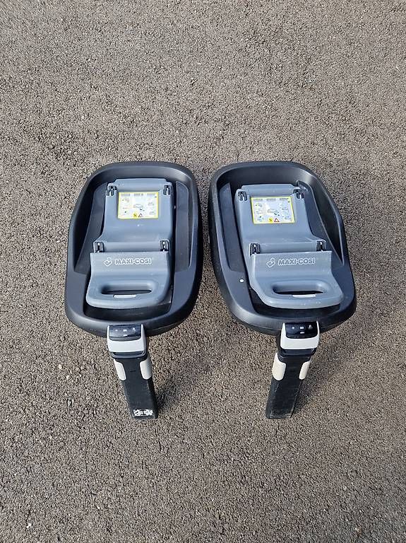 Seggiolini per auto: base isofix – Usato da Bassecourt venduto da ppcr86