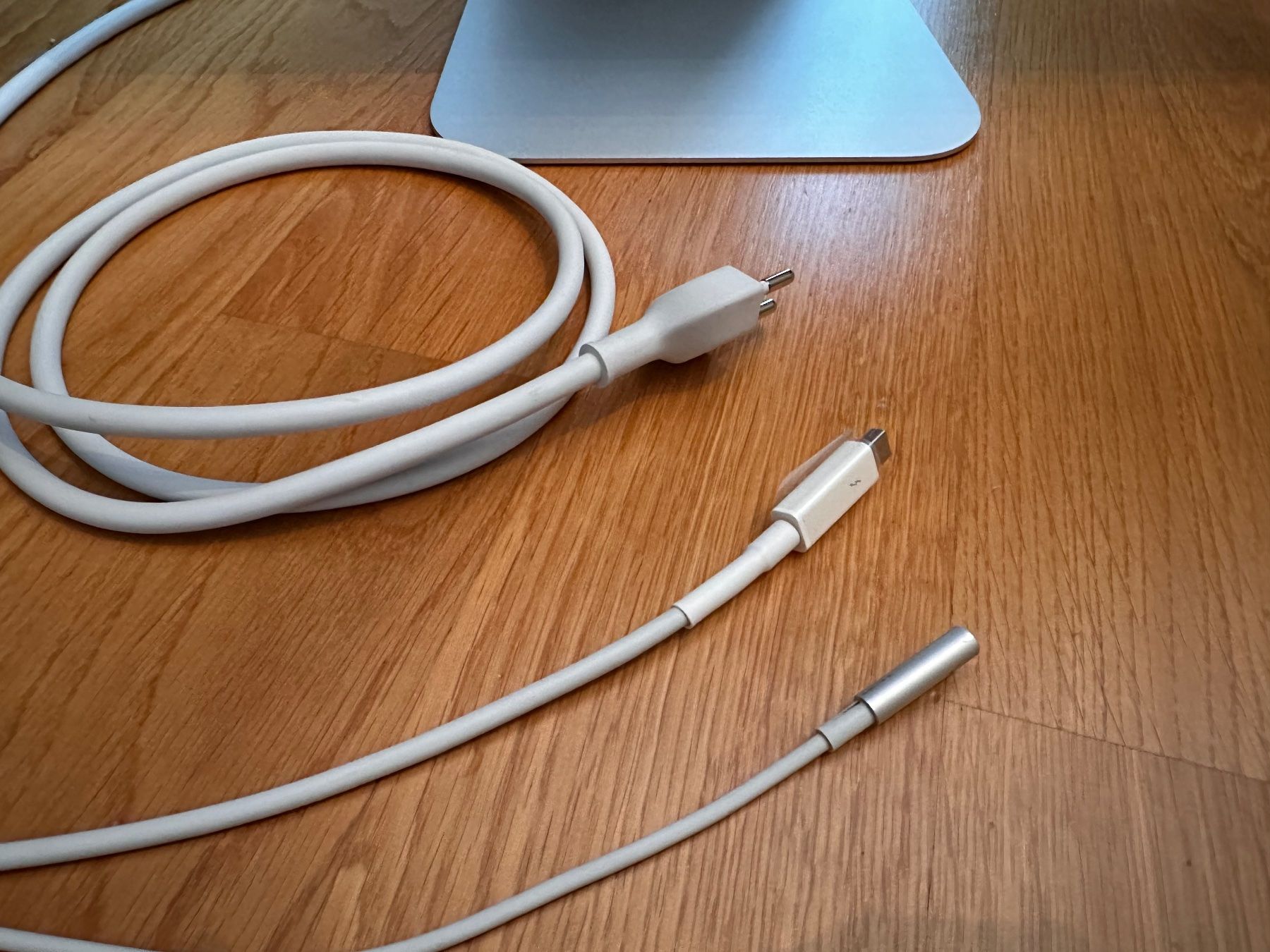 Apple Monitore: Apple Thunderbolt Display, A1407, 27”, OVP, Top Zustand! – Gebraucht aus Bremgarten b. Bern von I_e_be_t 5