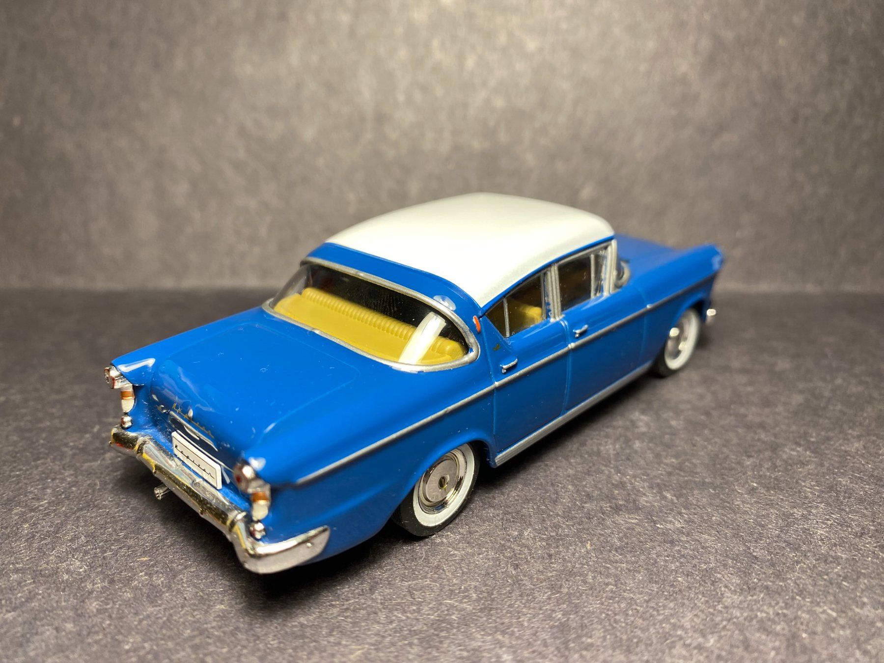 Opel Modellautos: Opel Kapitän 1958 1:43 – Gebraucht aus Spiez von Mlandcruiser 4
