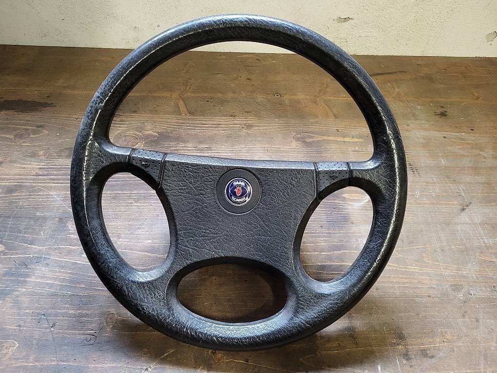 Tutti pezzi di ricambio auto: Saab 900 Lenkrad – Usato da Elsau venduto da ZOLOLI