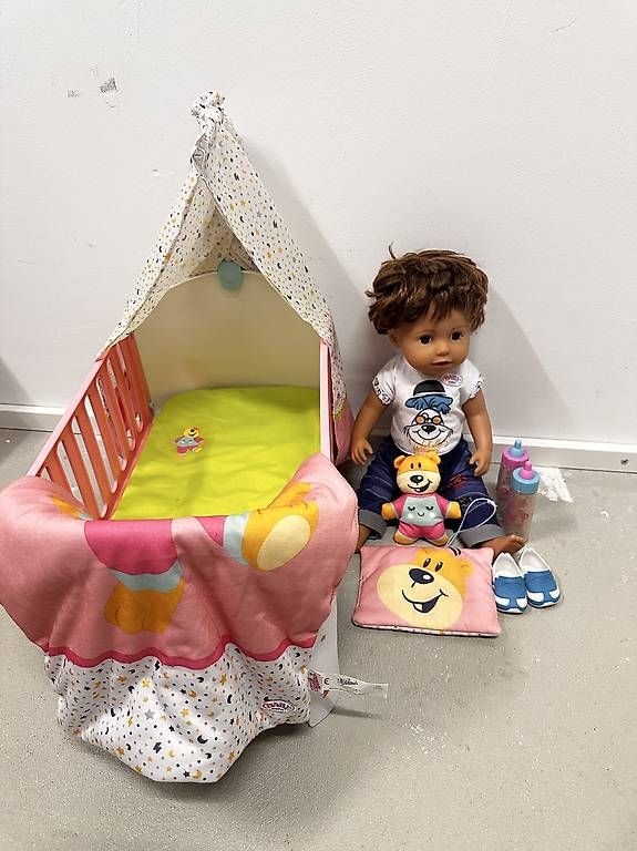 Puppen: BABY born Brother inkl. Bett – Gebraucht aus Rupperswil von Bookie92