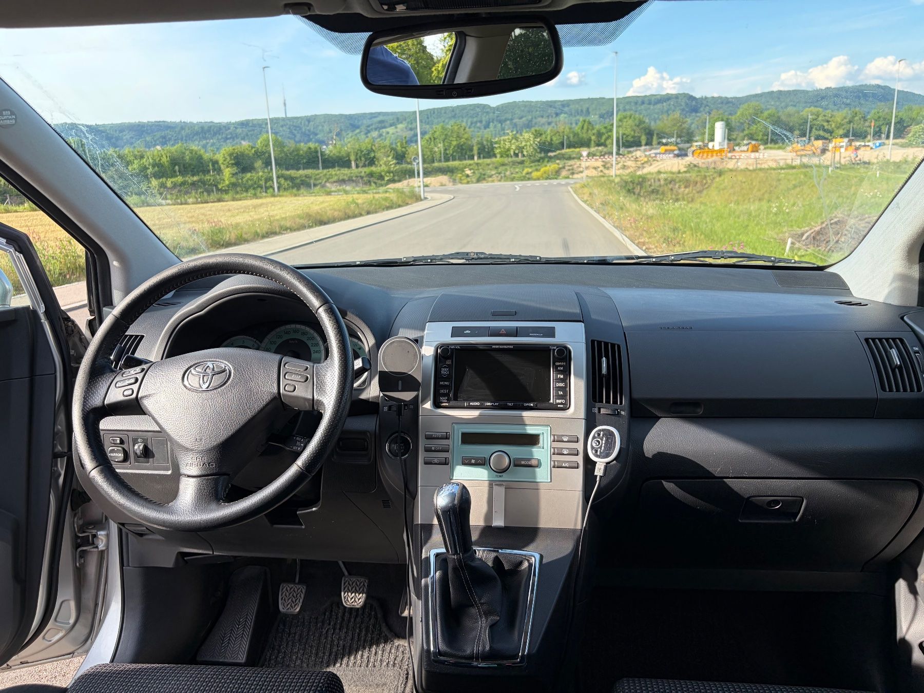Toyota Automobili: Toyota corola verso – Usato da Pratteln venduto da Omega102 5