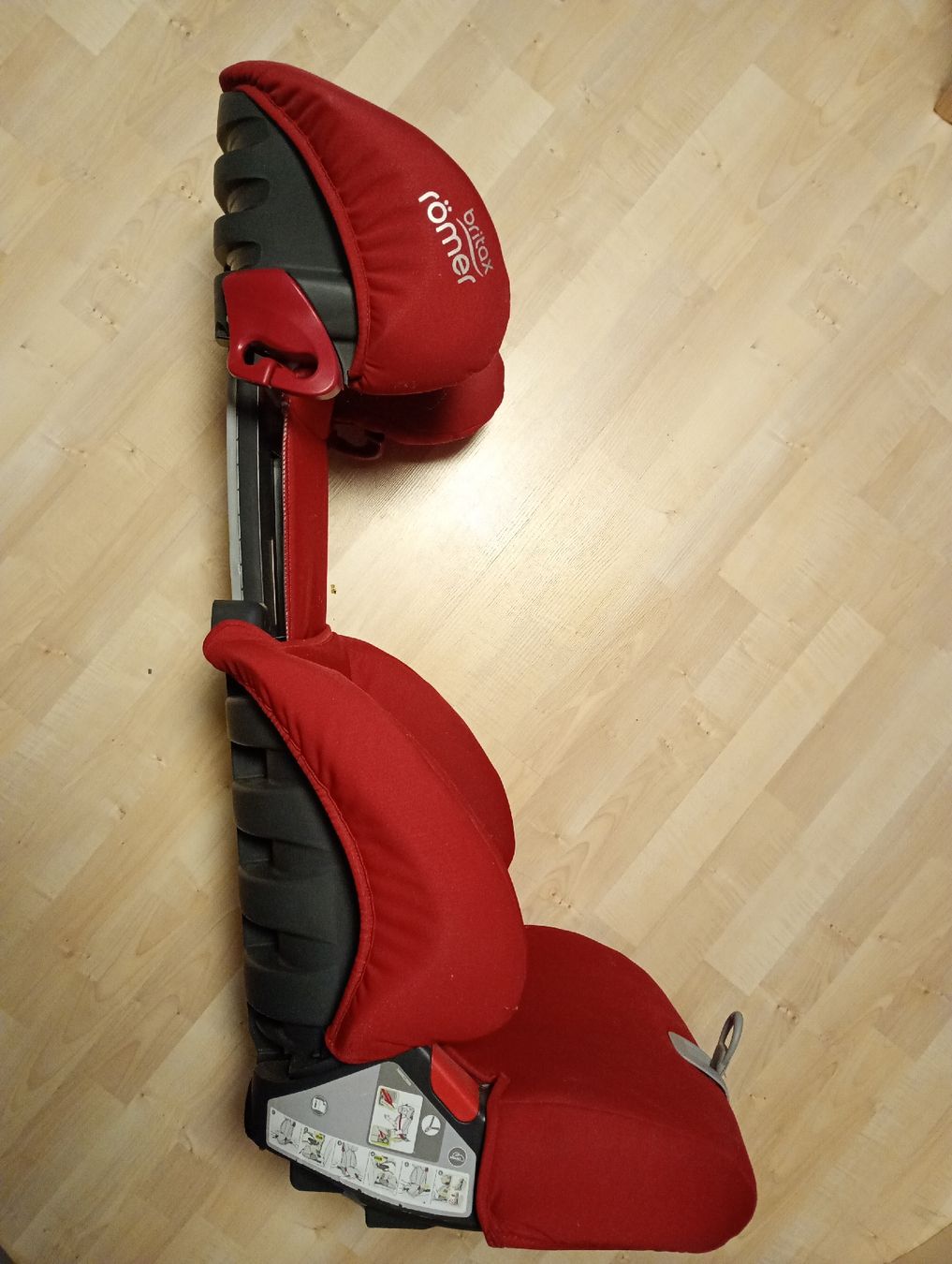 Britax Römer Auto-Kindersitze: Kinder Autositz – Gebraucht aus Wetzikon ZH von Astrostar 4