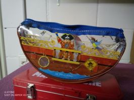 Neues Mäppli/Etui, Pirat Cap’n Sharky, Top Zustand!