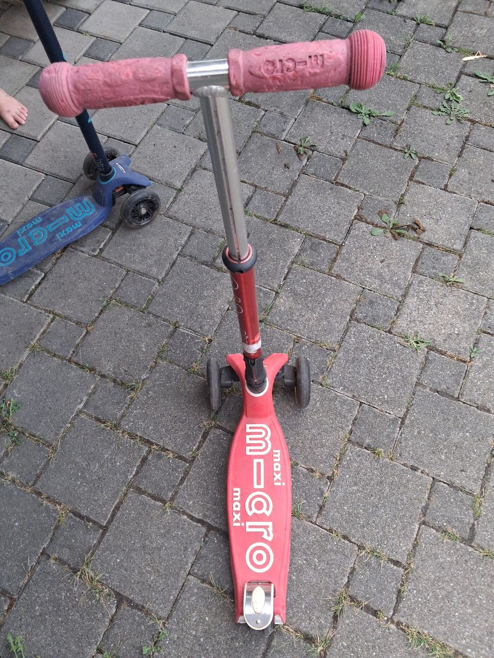 Scooter: Micro Maxi Scooter rot  – Difettoso da Münsingen venduto da mustang1975 1