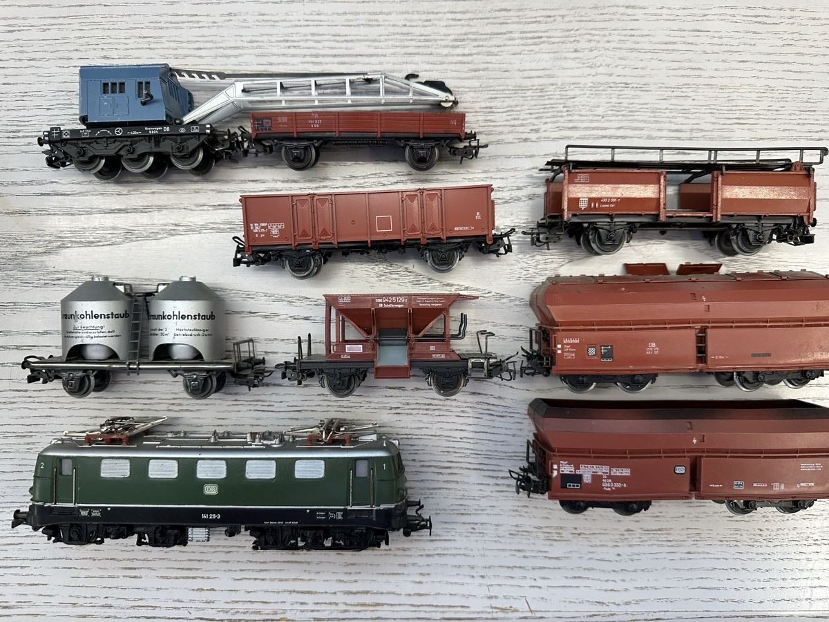 Märklin Modelleisenbahnen: Märklin 3037 DB BR 141 Güterzug – Gebraucht aus Lupsingen von New-Haven 2