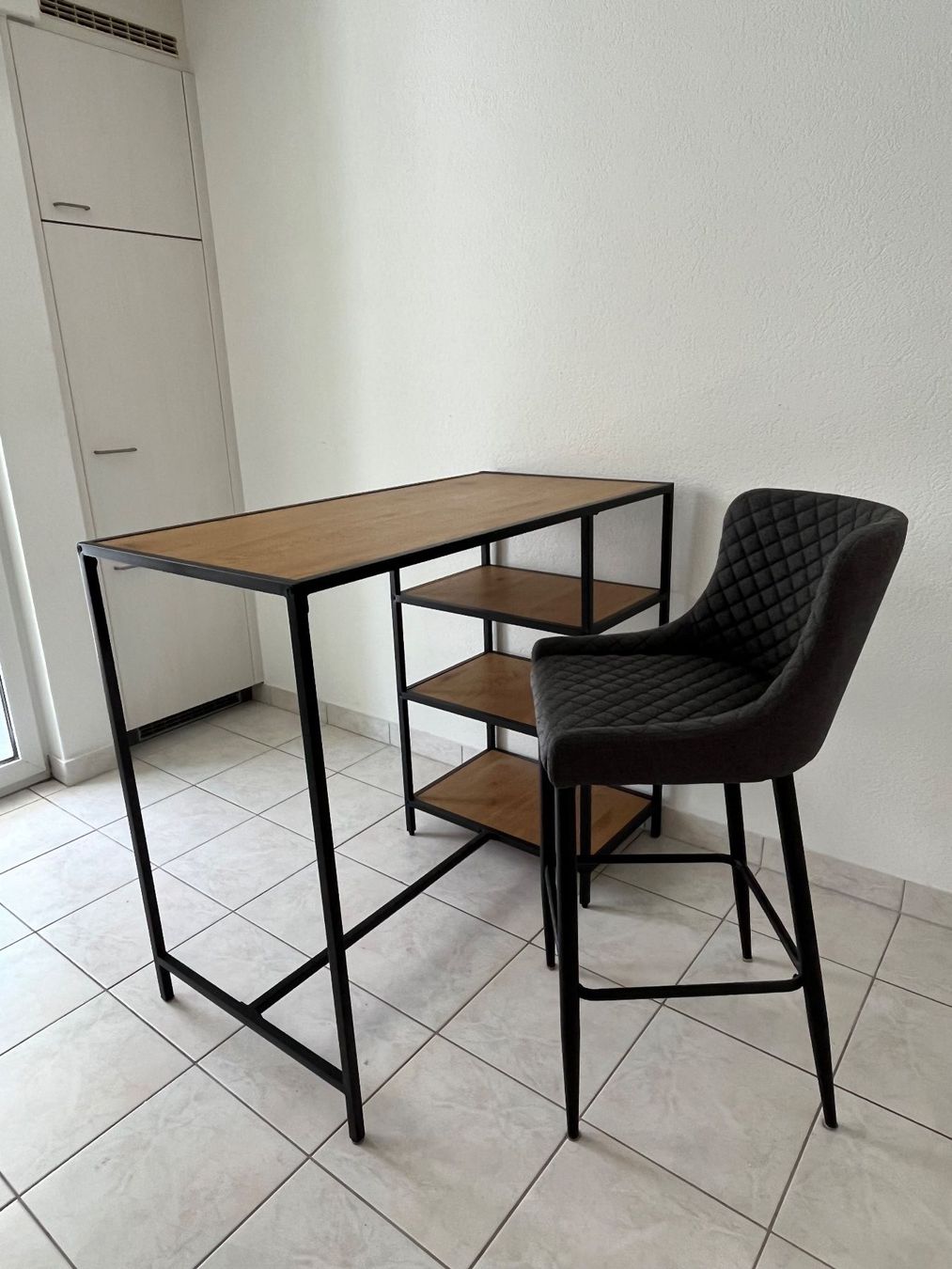 Jysk Tischset: Bartisch mit Barstuhl – Gebraucht aus Zürich von lea_55mb 1