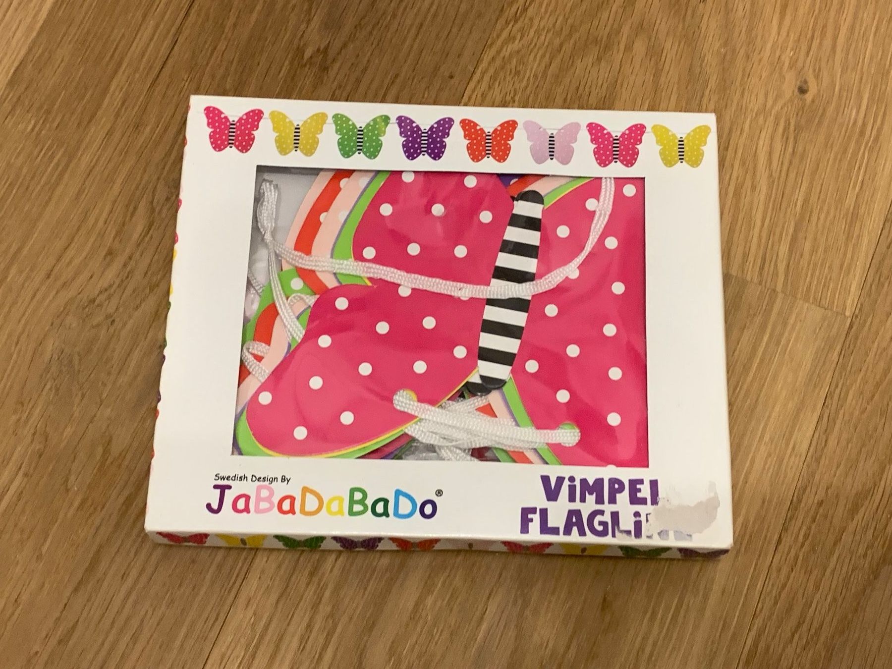 Tutte le decorazioni: Wimpelkette / Flagline Schmetterlinge Karton – Usato da Signau venduto da stalder-langenegger