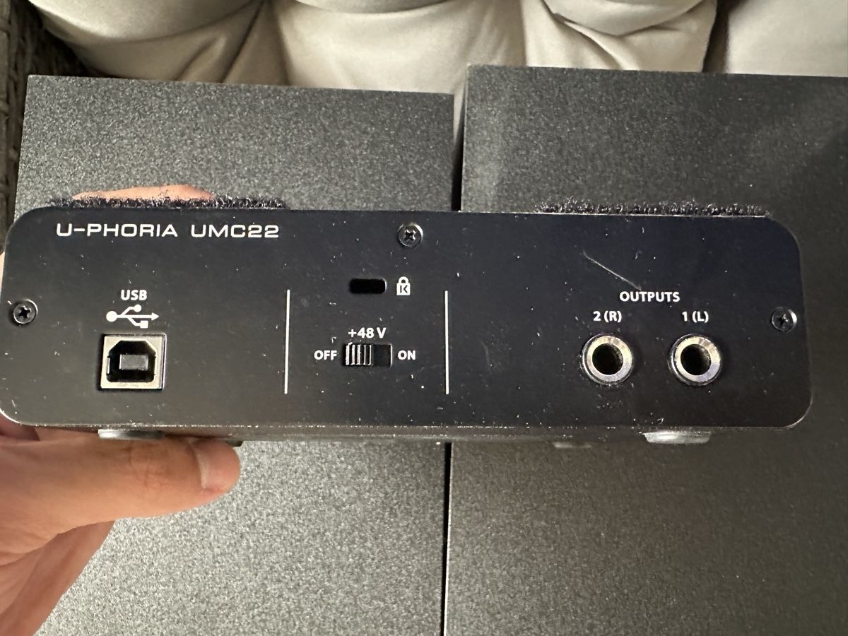 Adam Audio Haut-parleurs: 2x ADAM Audio T5V with audio interface – D'occasion à porrentruy par alp_62jd 4