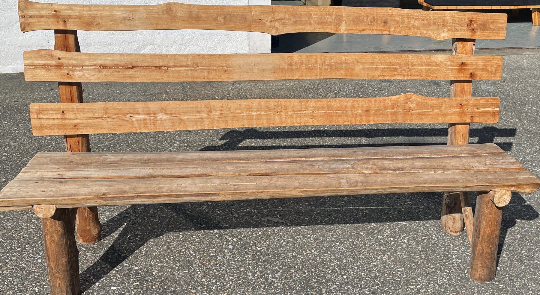 Panchine: Rustikale Bank aus Eukaliptus-Holz – Nuovo (secondo la descrizione) da Chur venduto da elifornico