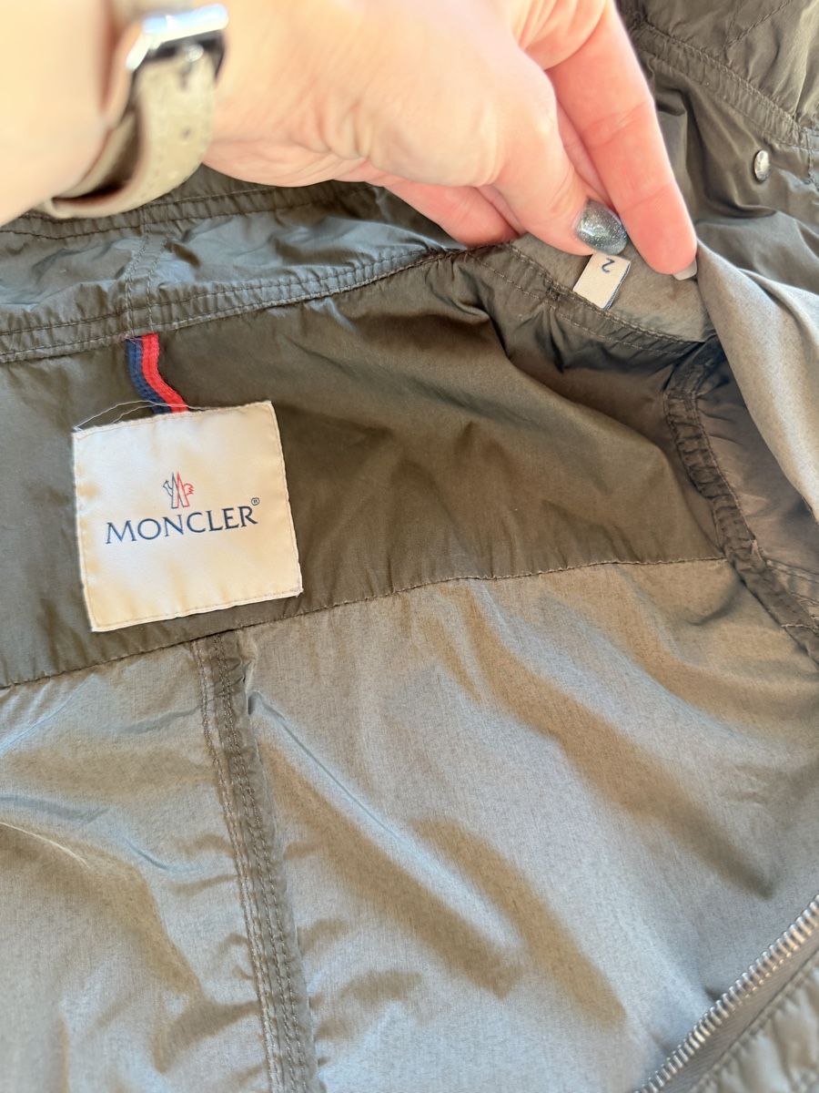 Moncler Giacche: Moncler Wind/Regenjacke gr 2 – Usato da Zetzwil venduto da April99 3