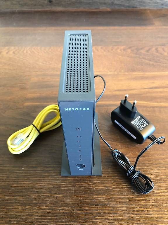 Modem & Router: Wireless Router Netgear N300 (WNR 2000) – Usato da Montreux venduto da Gilles.Charlet
