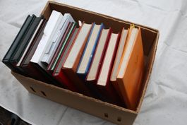 15 schöne Leere Briefmarkenalben