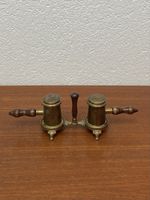 Vintage Messing Salzstreuer & Pfefferstreuer mit Ständer