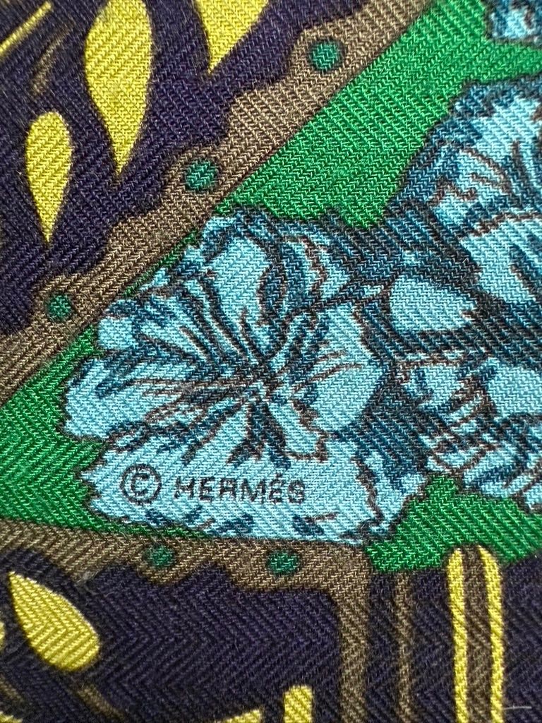 Hermès Foulards, Tücher & Schals: Hermès Cachemire Schal 140 – Gebraucht aus Herrliberg von crawl12 2