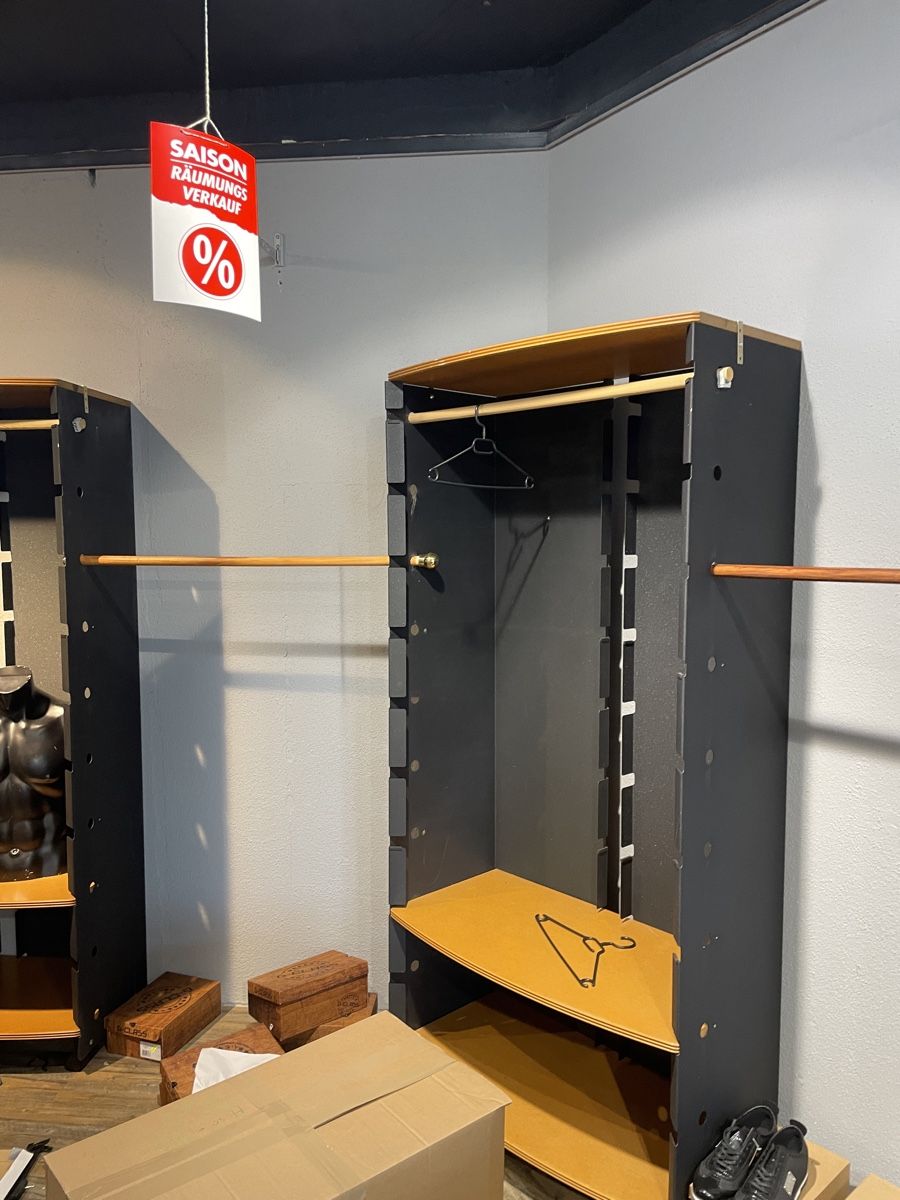 Scaffali: Butik Rregalle – Usato da Herisau venduto da Vali11.g 1