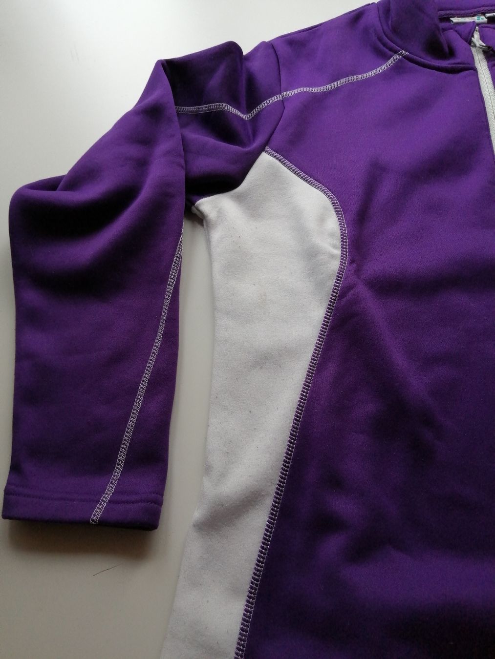 Maglioni & Felpe: Fleece Pullover violett mit Reissverschluss – Usato da Honau venduto da holunder3 4
