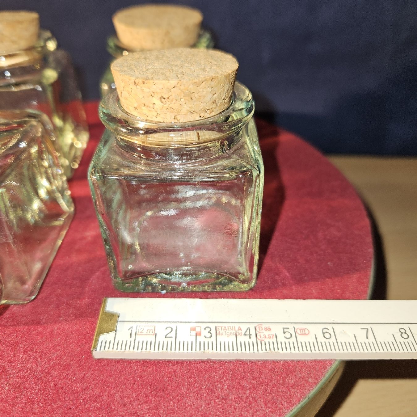 Gläser: 4 kleine Gläser mit Korkverschluss 4cm – Gebraucht aus Kriens von gra_fhn7 2