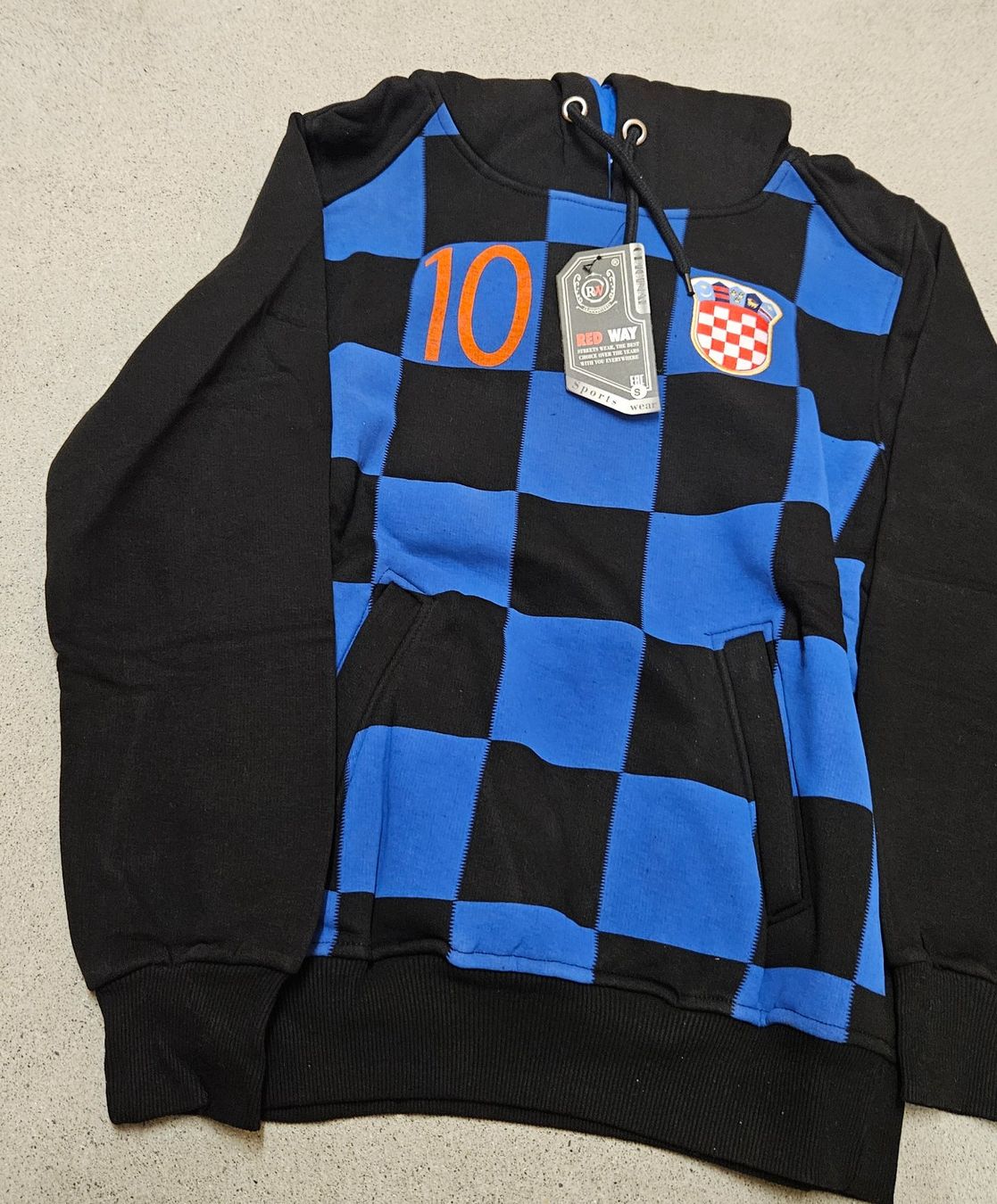Pullover & Sweatshirts: Kroatienpullover – Neu (gemäss Beschreibung) aus Jona von san_f7pf
