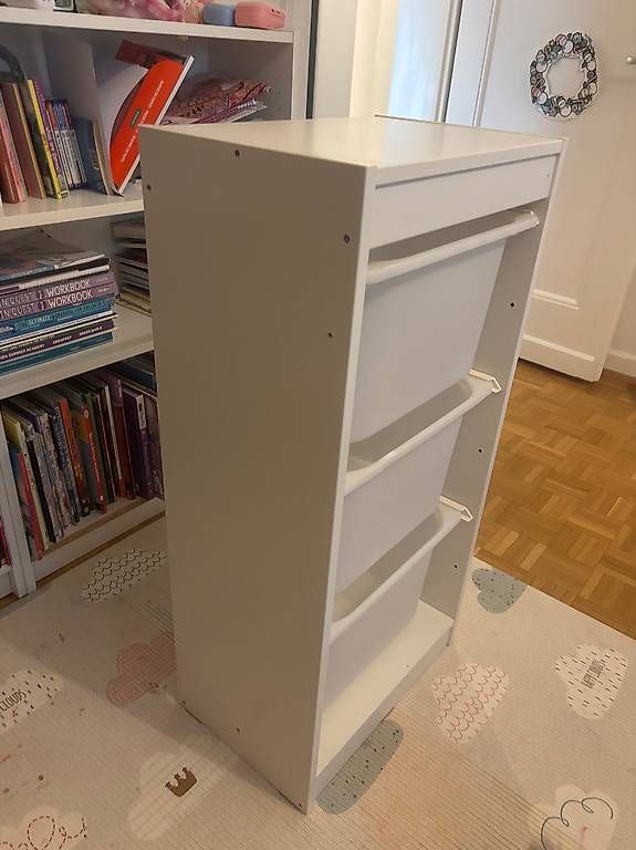 Scaffali: IKEA Toy Storage Unit  – Usato da Genève venduto da dcl_7j5w 2