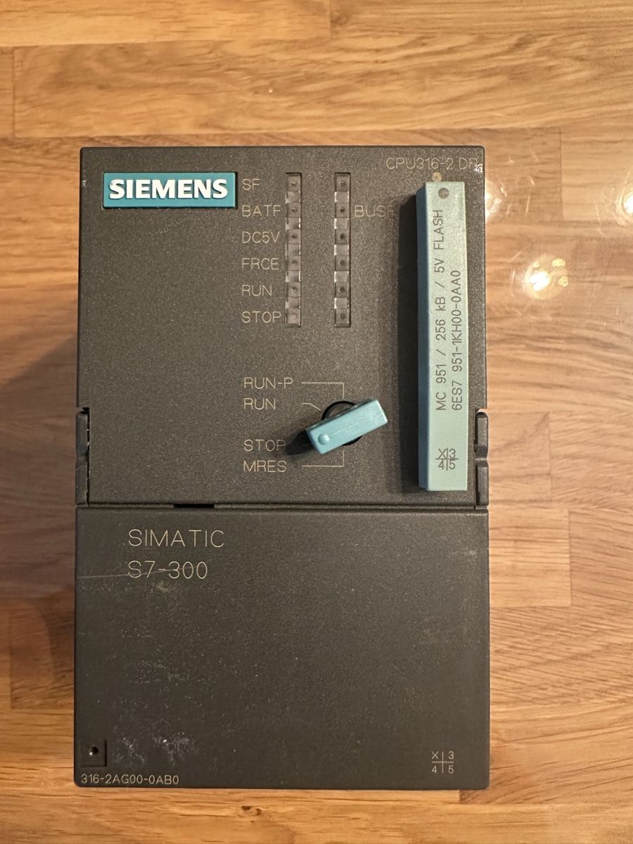 Siemens Componenti elettronici: SIMATIC S7-300 CPU 316-2DP – Usato da Ettingen venduto da fema_04