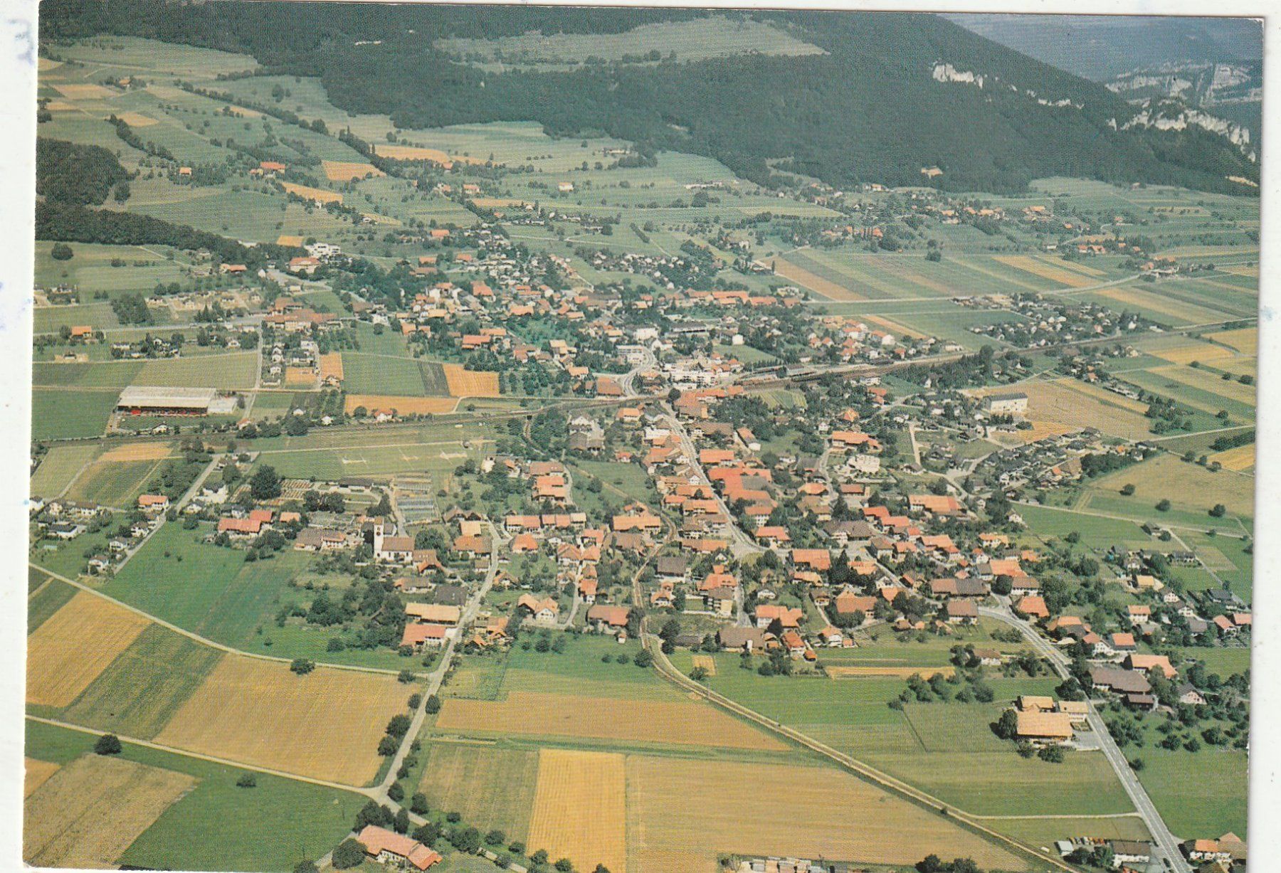 Cartoline postali: Niederbipp Flugaufnahme – Usato da Lumbrein venduto da made02
