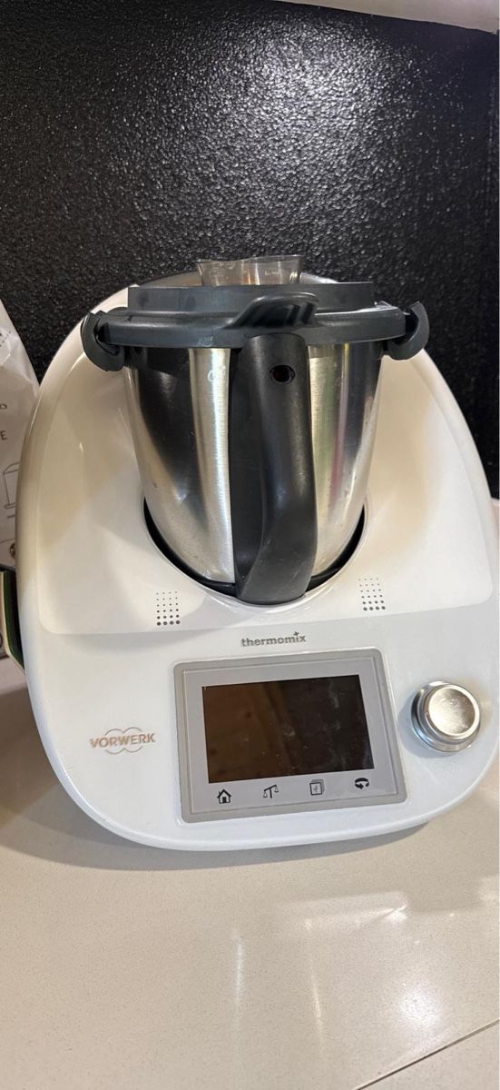 Thermomix Elettrodomestici da cucina: Bimby TM5 – Usato da Camorino venduto da lep_9wk6 2